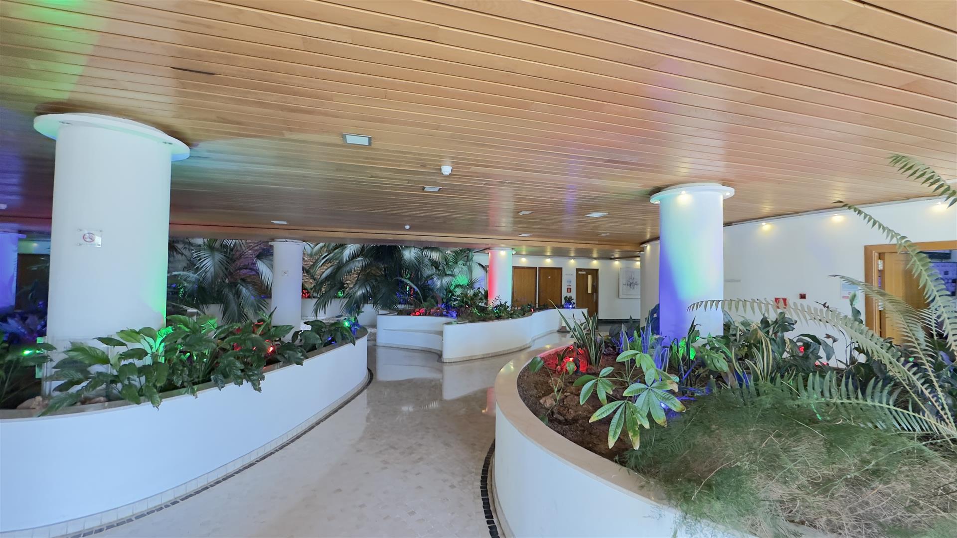 Image of Apartment - 1 Bedrooms - 1 Bathrooms for Sale in Royal Ocean Plaza-Gibraltar, Image 20